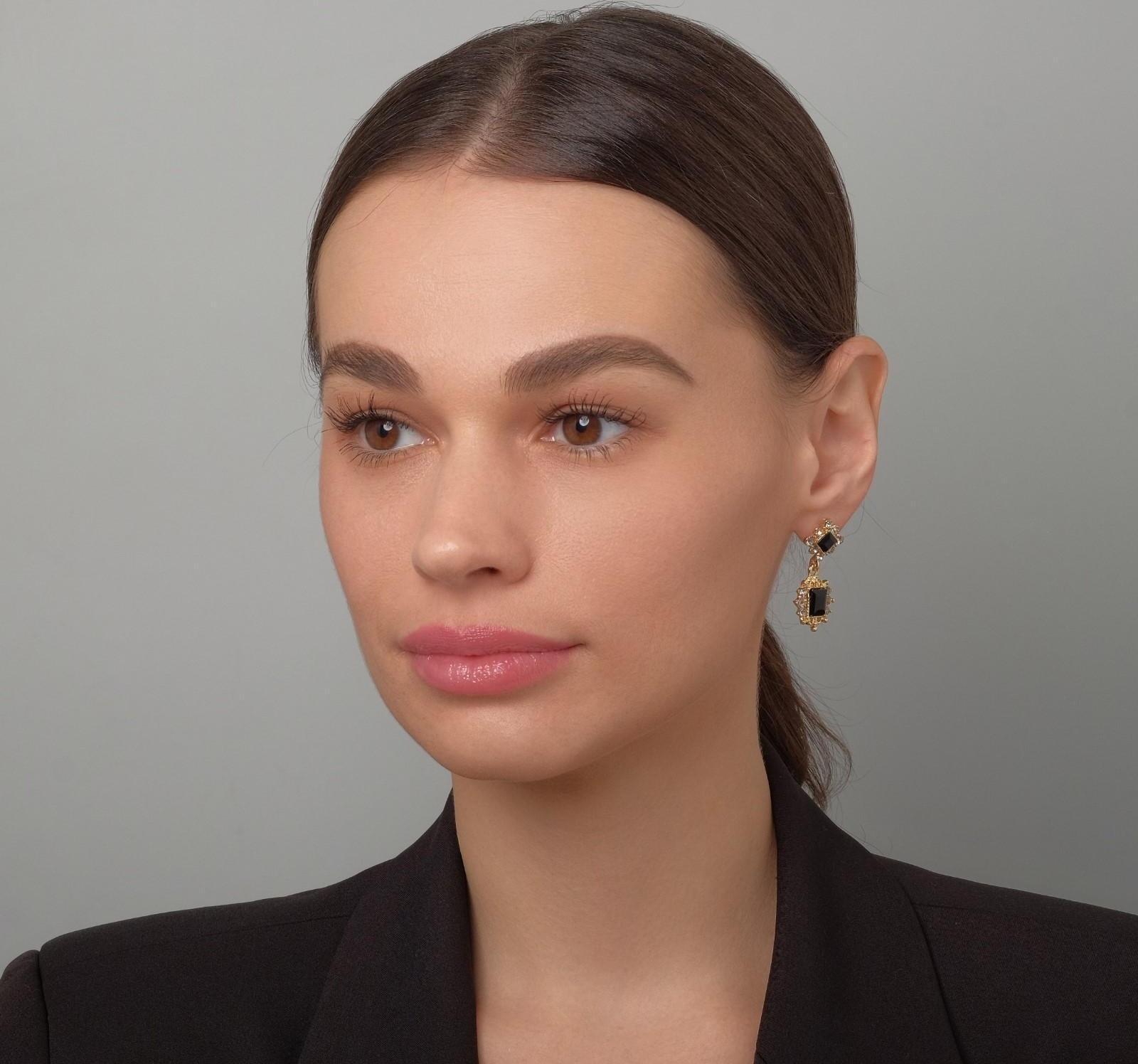 Серьги со стразами 