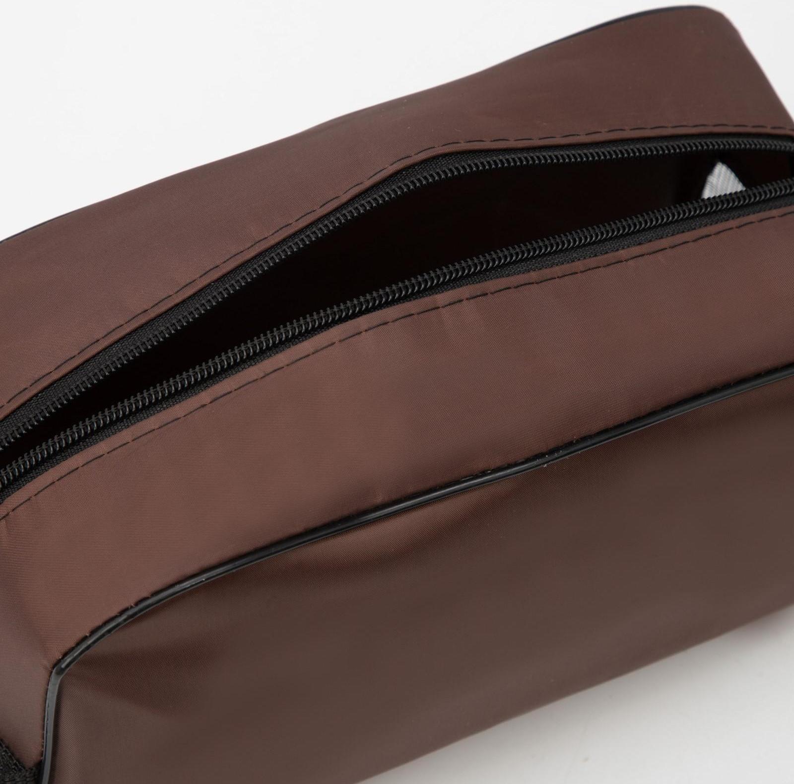 Косметичка на молнии, цвет коричневый