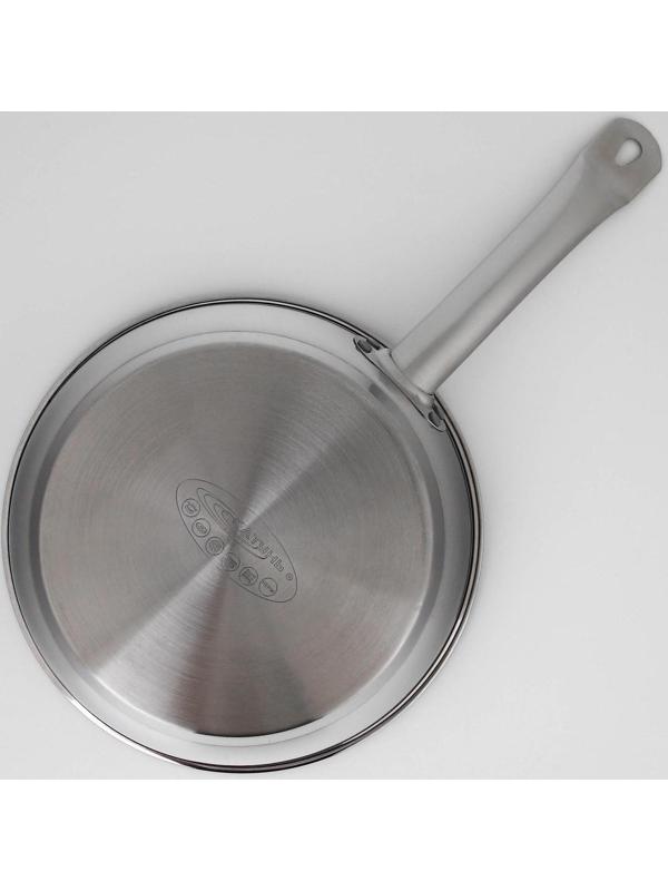 Сковорода «Общепит», d=24 см, толщина корпуса 0,6 мм, дно 3,5 мм, с теплораспределительным слоем, антипригарное покрытие, индукция, цвет металлик