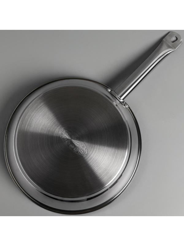 Сковорода «Общепит», d=28 см, толщина корпуса 0,6 мм, дно 3,5 мм, с теплораспределительным слоем, антипригарное покрытие, индукция, цвет металлик