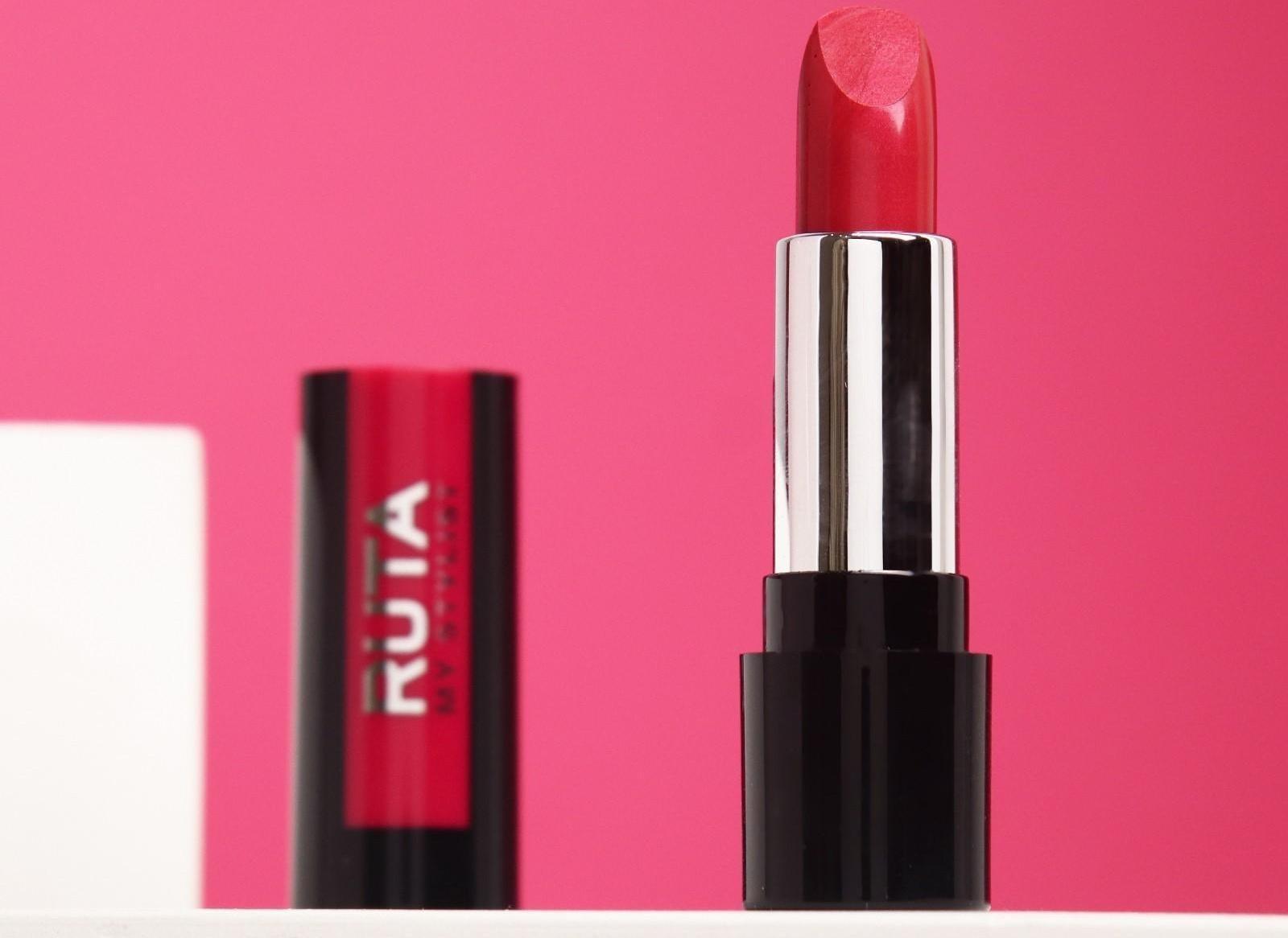 Губная помада Ruta Glamour Lipstick, тон 01, сияющий рубин