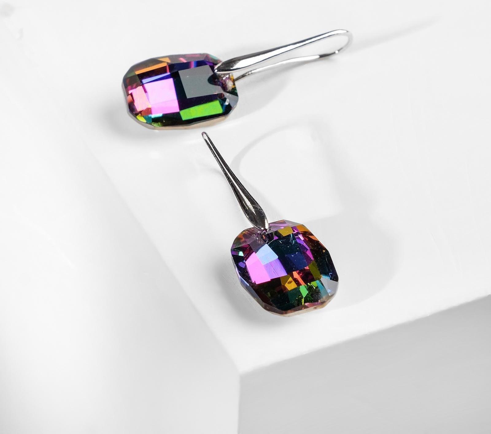 Серьги со стразами 