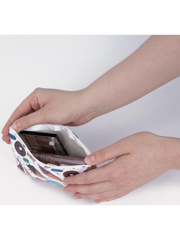 Косметичка на молнии, цвет белый/разноцветный