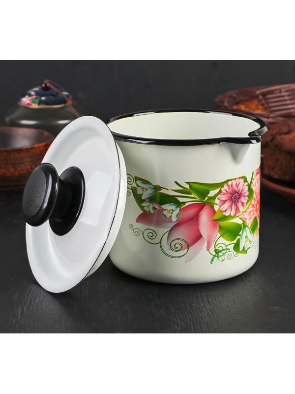 Кружка с носиком, 1 л, с крышкой, деколь МИКС, цвет белый