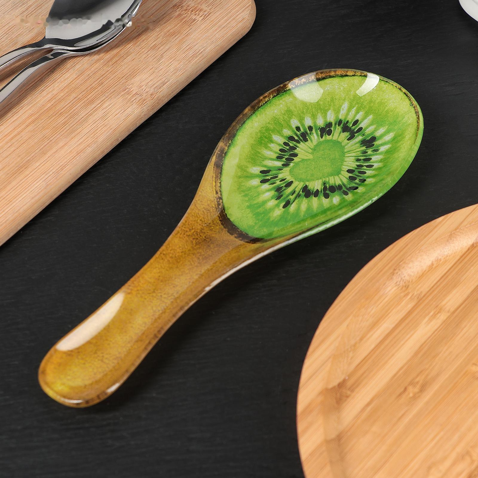 Подставка стеклянная под ложку Доляна «Романтичный киви», 23,5×8,3 см, цвет зелёный