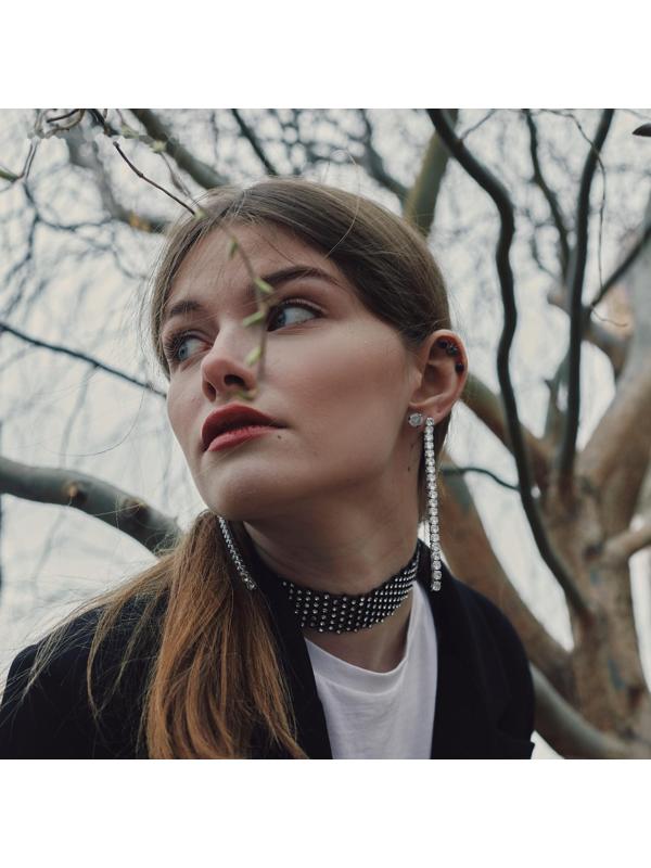 Серьги висячие со стразами 