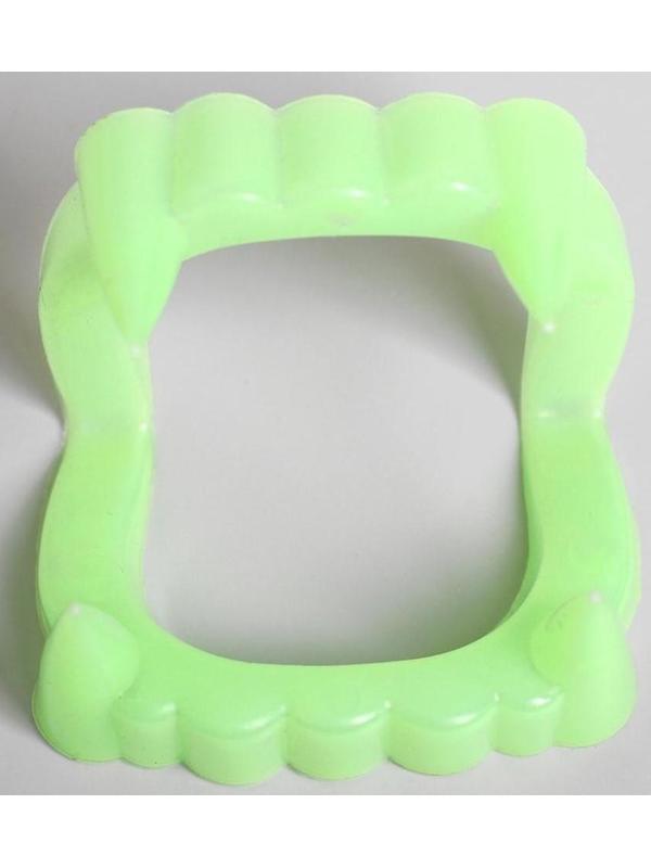 Челюсть «Вампир», цвет зелёный