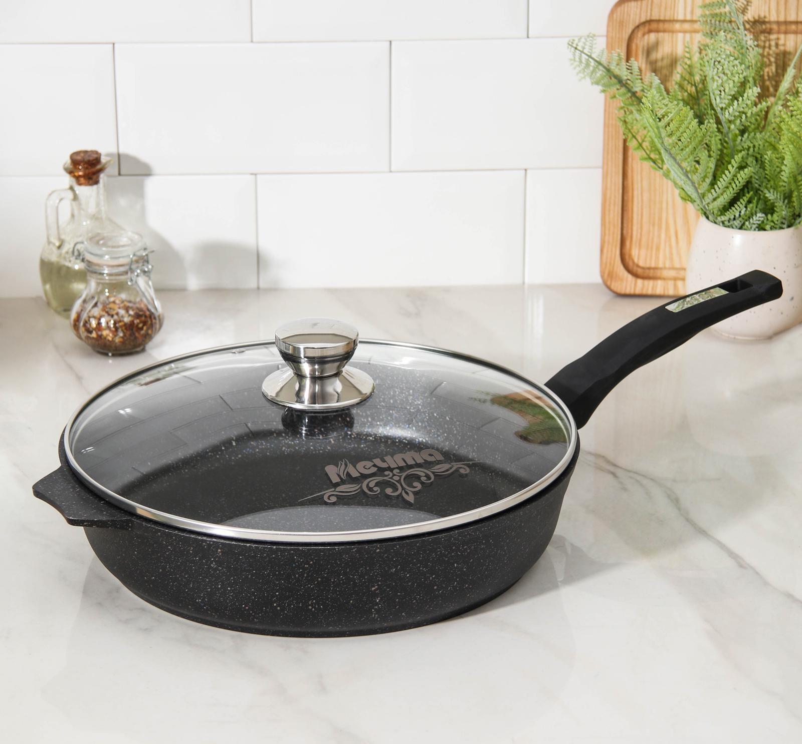 Сковорода «Гранит Star», d=30 см, пластиковая ручка, стеклянная крышка, антипригарное покрытие, цвет чёрный