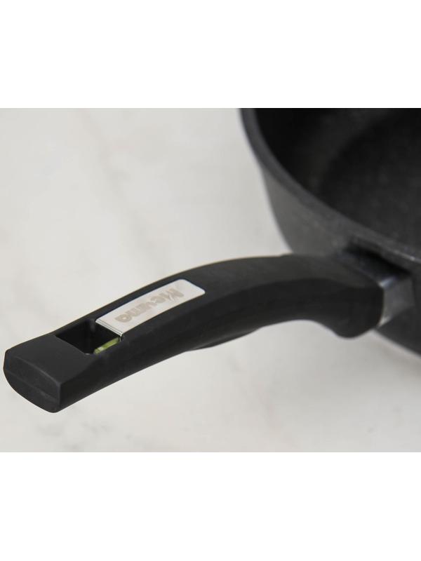 Сковорода «Гранит Star», d=30 см, пластиковая ручка, стеклянная крышка, антипригарное покрытие, цвет чёрный