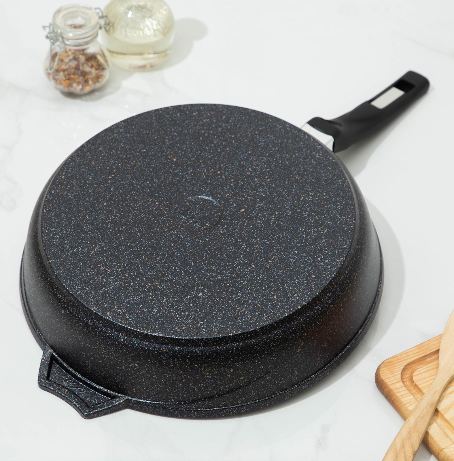 Сковорода «Гранит star», d=30 см, пластиковая ручка, антипригарное покрытие, цвет чёрный