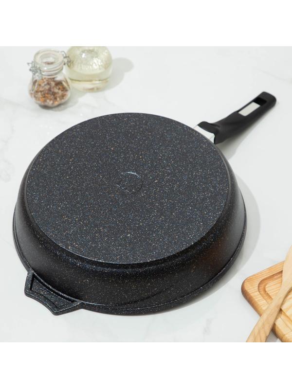 Сковорода «Гранит star», d=30 см, пластиковая ручка, антипригарное покрытие, цвет чёрный