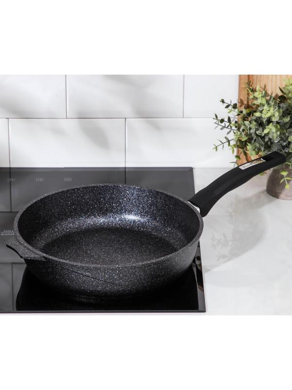 Сковорода «Гранит Star», d=28 см, пластиковая ручка, антипригарное покрытие, цвет чёрный