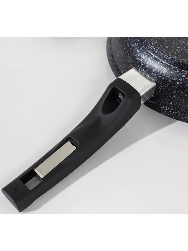 Сковорода «Гранит Star», d=22 см, пластиковая ручка, антипригарное покрытие, цвет чёрный