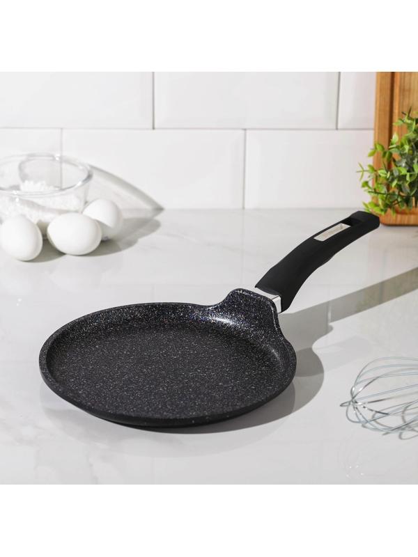 Сковорода блинная «Гранит Star», d=22 см, пластиковая ручка, антипригарное покрытие, цвет чёрный