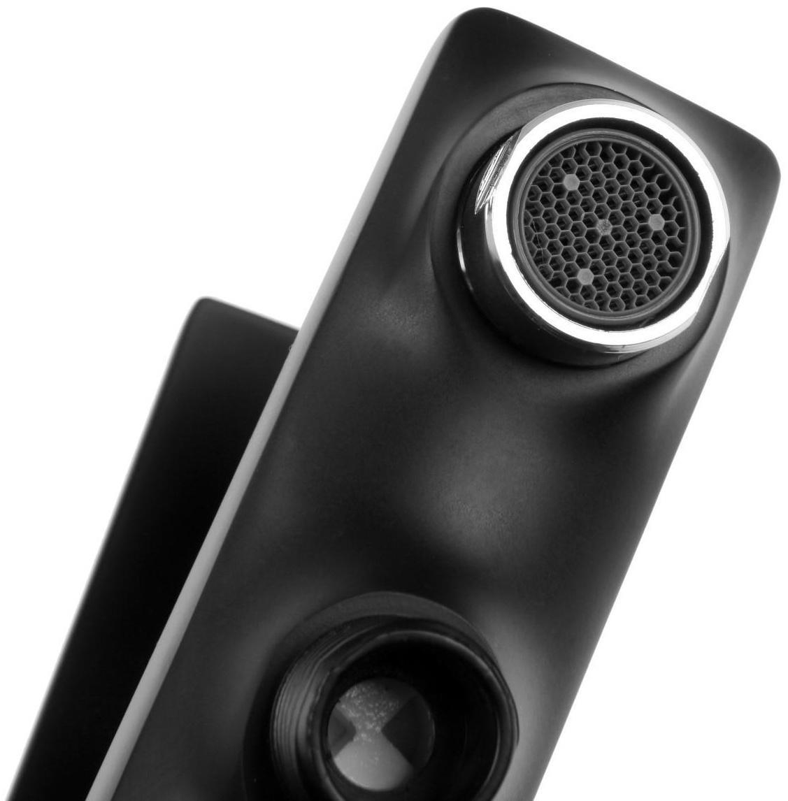 Смеситель для ванны Accoona A63122F, однорычажный, короткий излив, черный