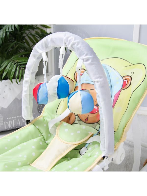 Шезлонг - качалка для новорождённых «Мишка под одеялком», игровая дуга, игрушки МИКС