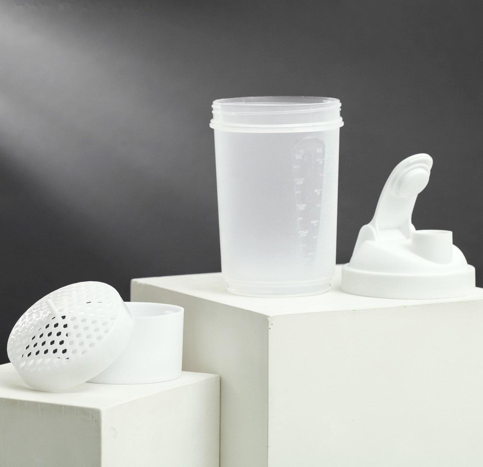 Шейкер спортивный с чашей под протеин, 500 мл