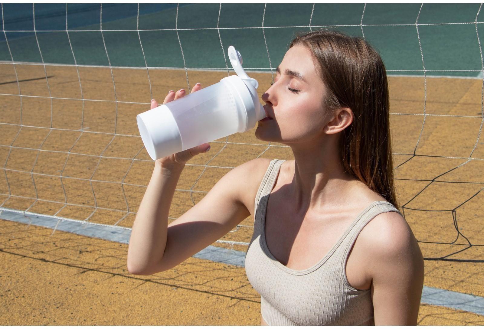 Шейкер спортивный с чашей под протеин, 500 мл