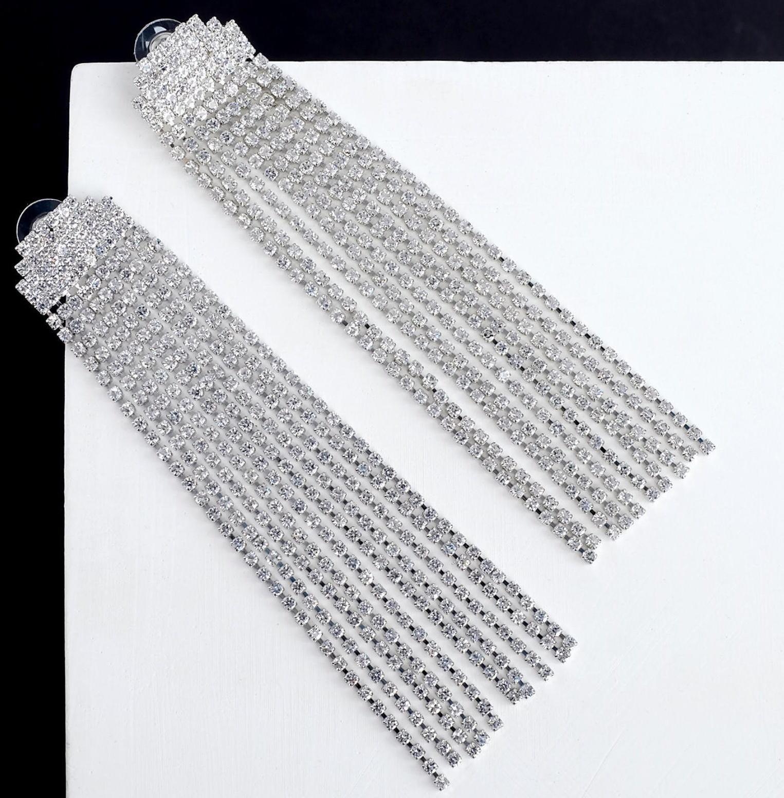 Серьги висячие со стразами 