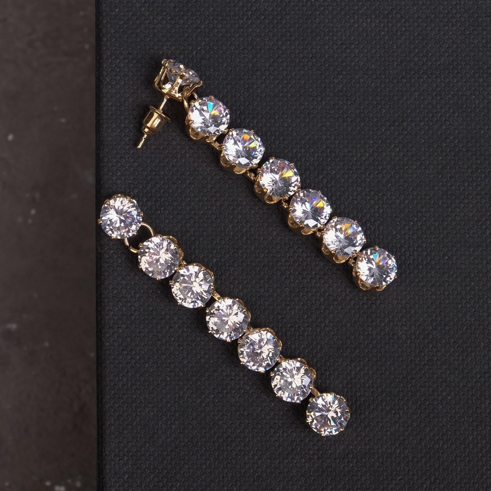 Серьги со стразами 