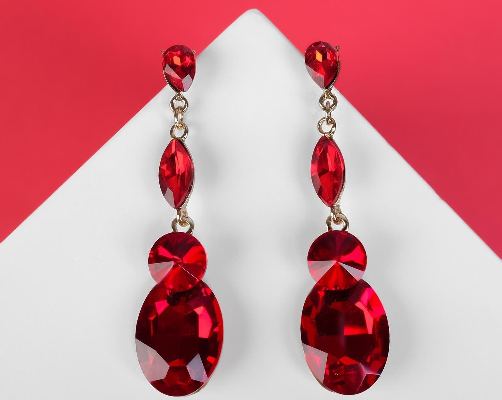 Серьги висячие со стразами 