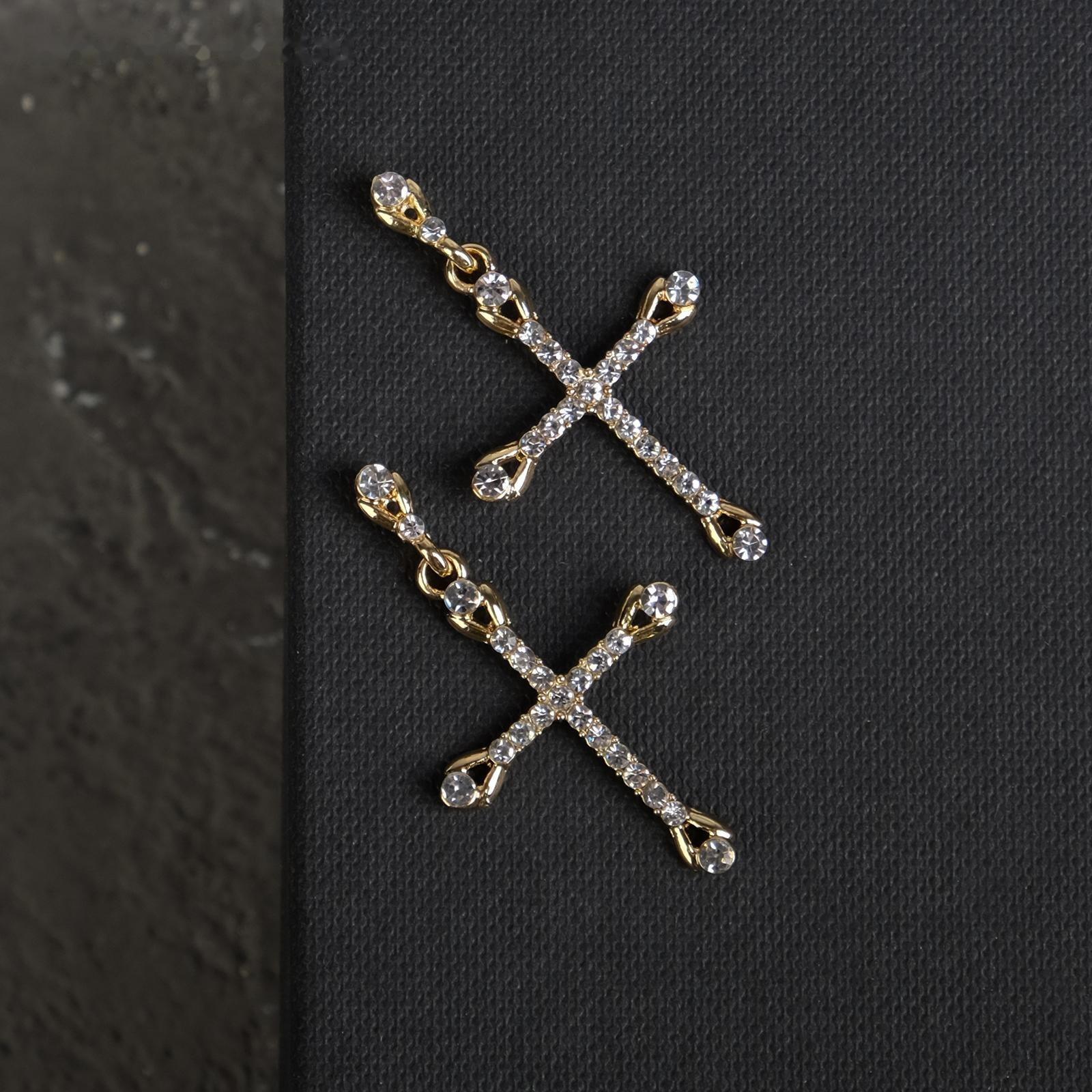 Серьги со стразами 