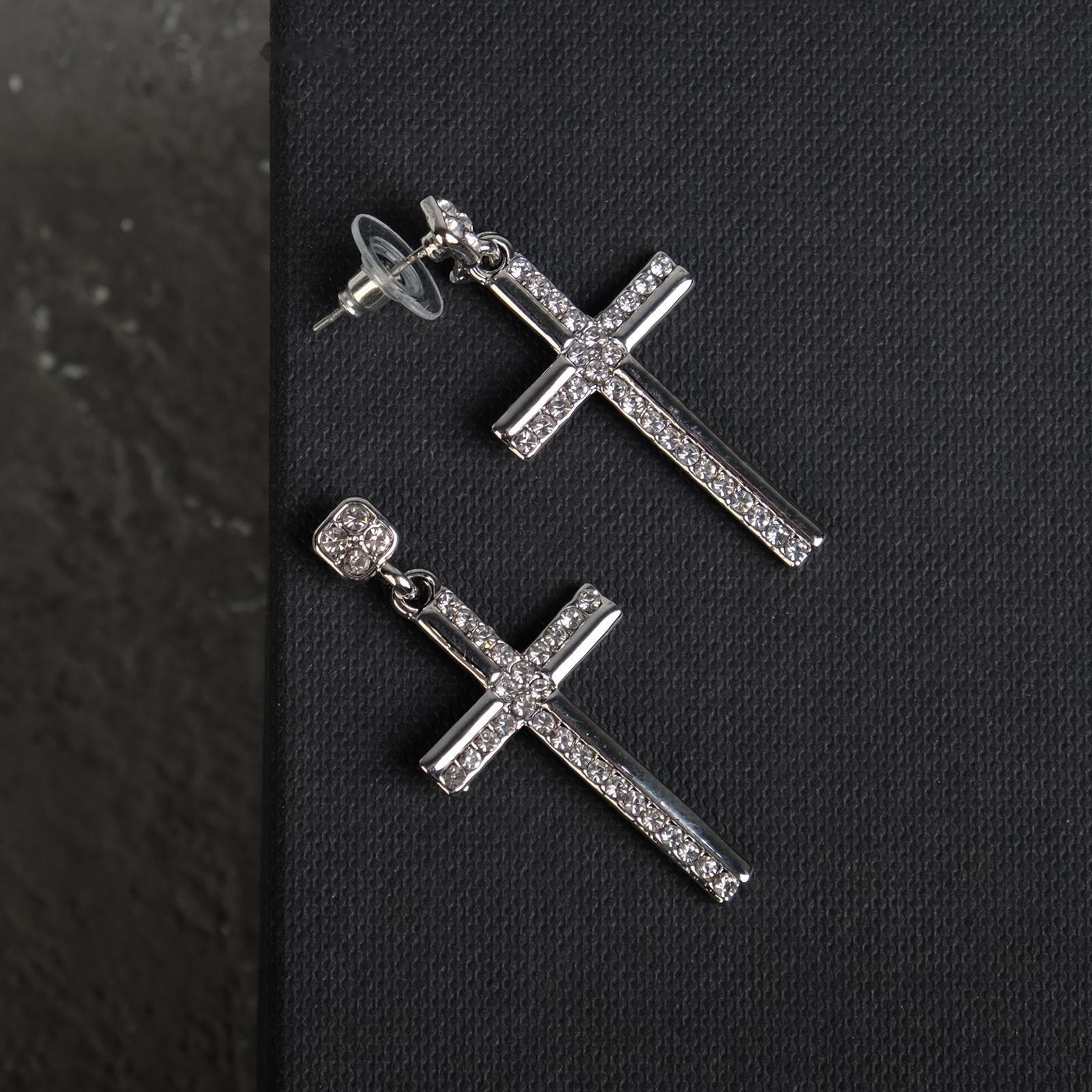 Серьги со стразами 