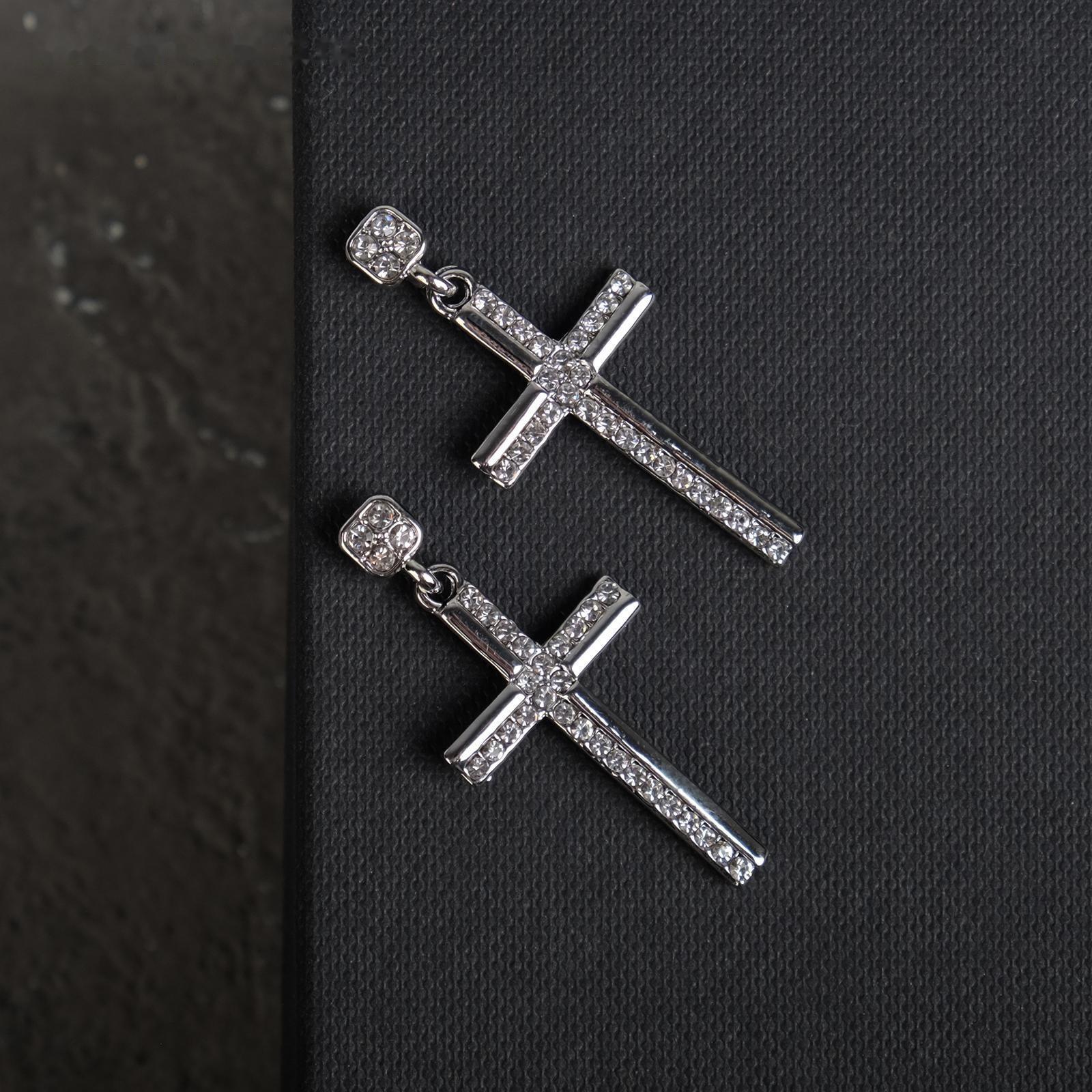 Серьги со стразами 