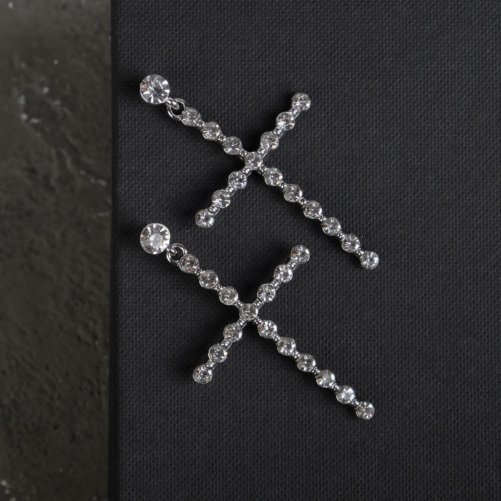 Серьги со стразами 