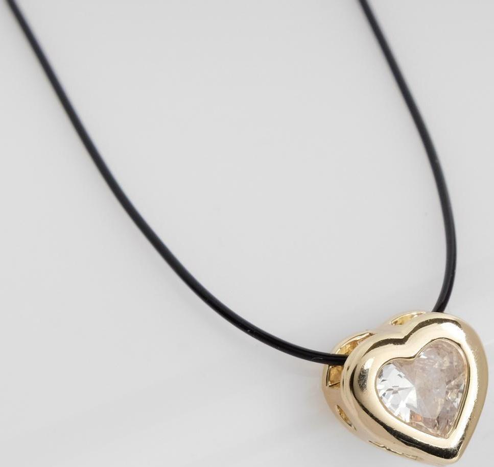 Кулон на шнурке 