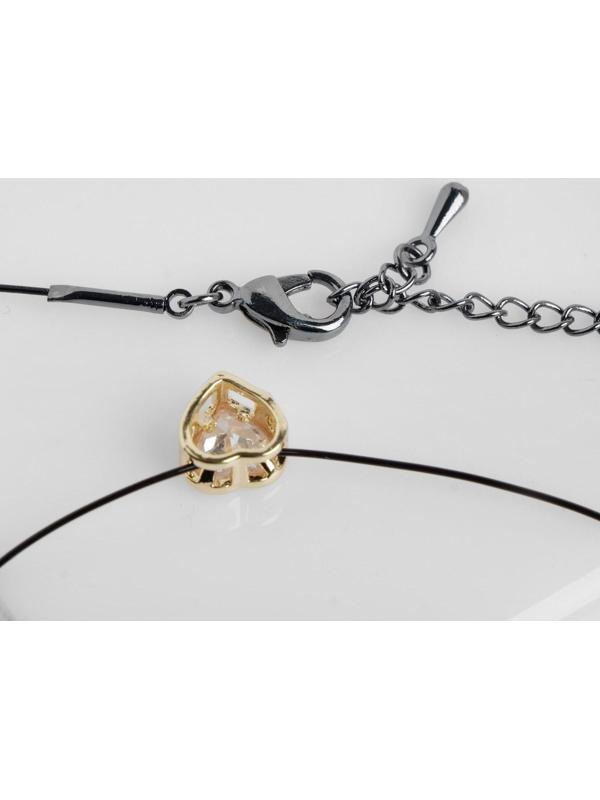 Кулон на шнурке 