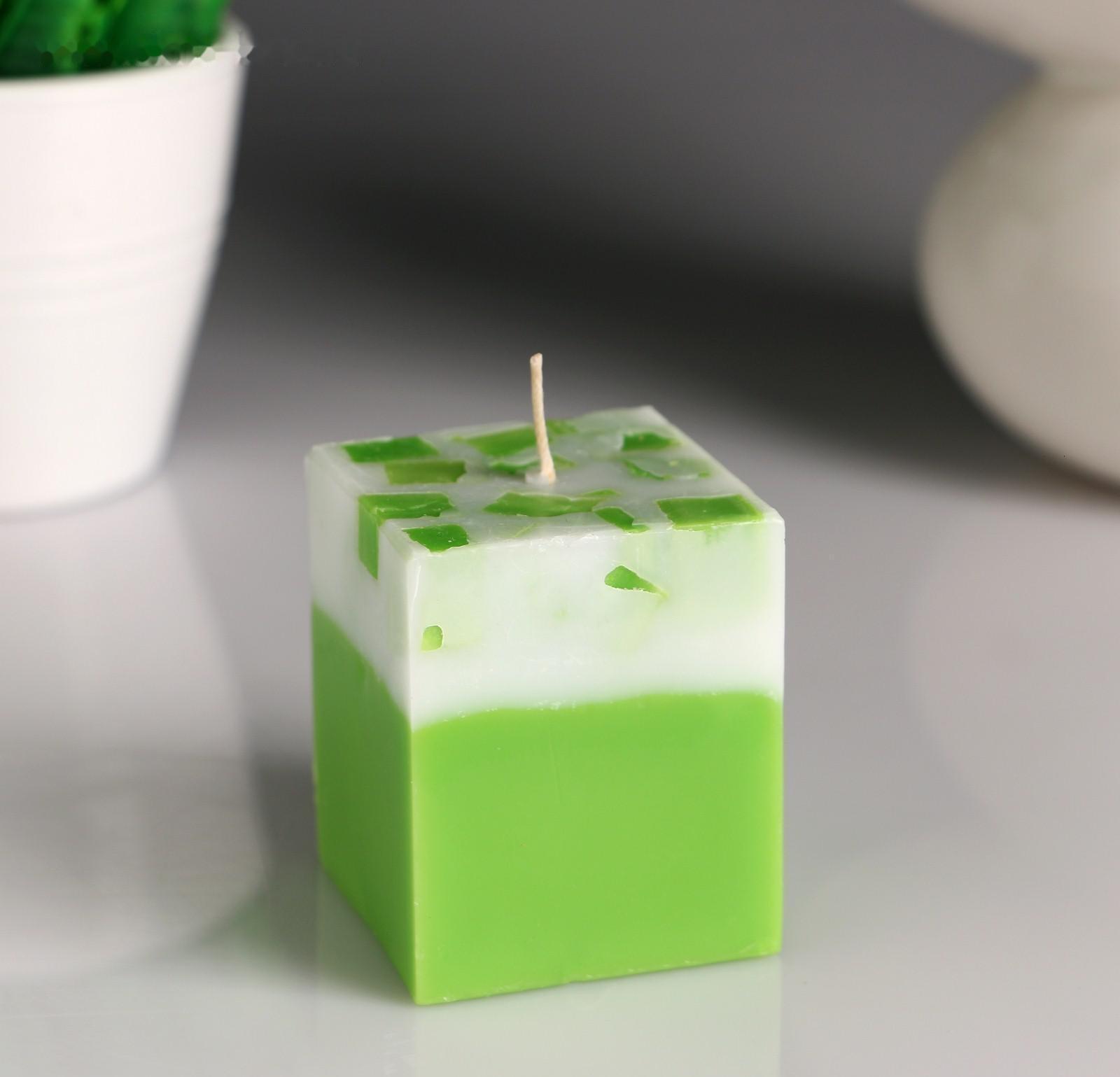 Свеча- куб 
