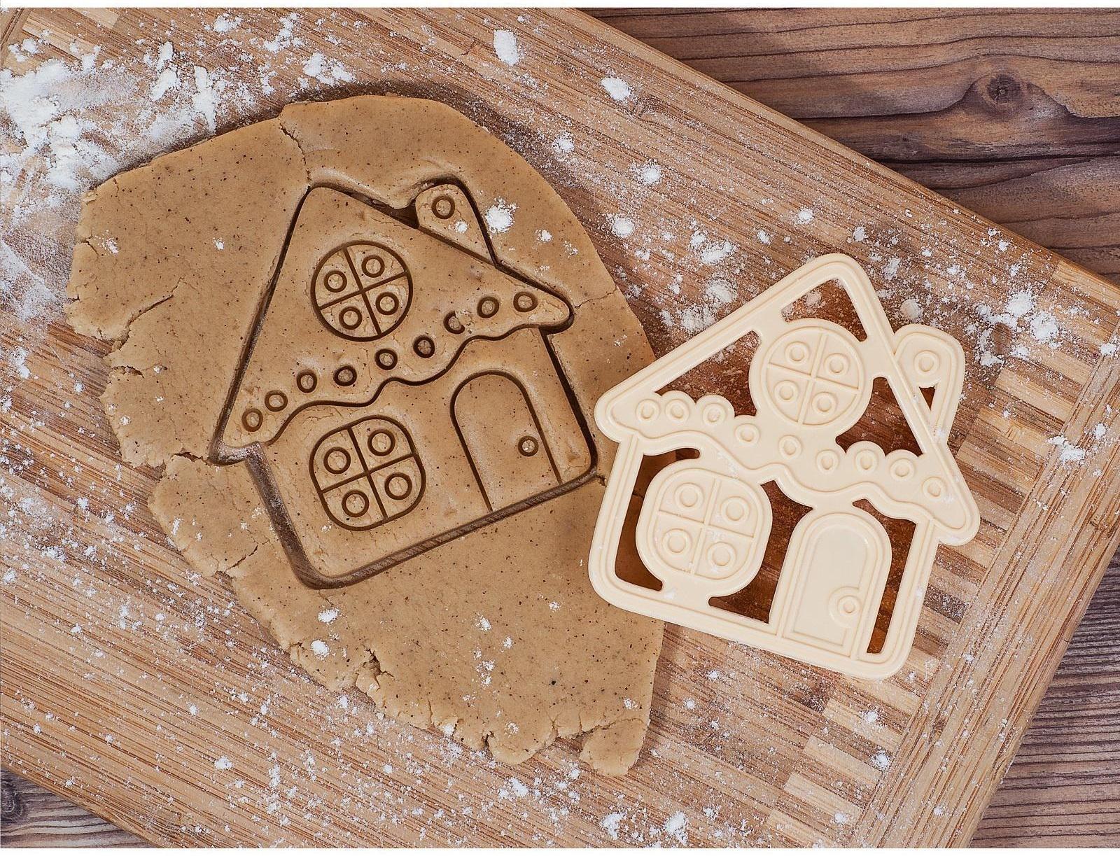 Форма для вырезки теста «Домик», цвет бежевый