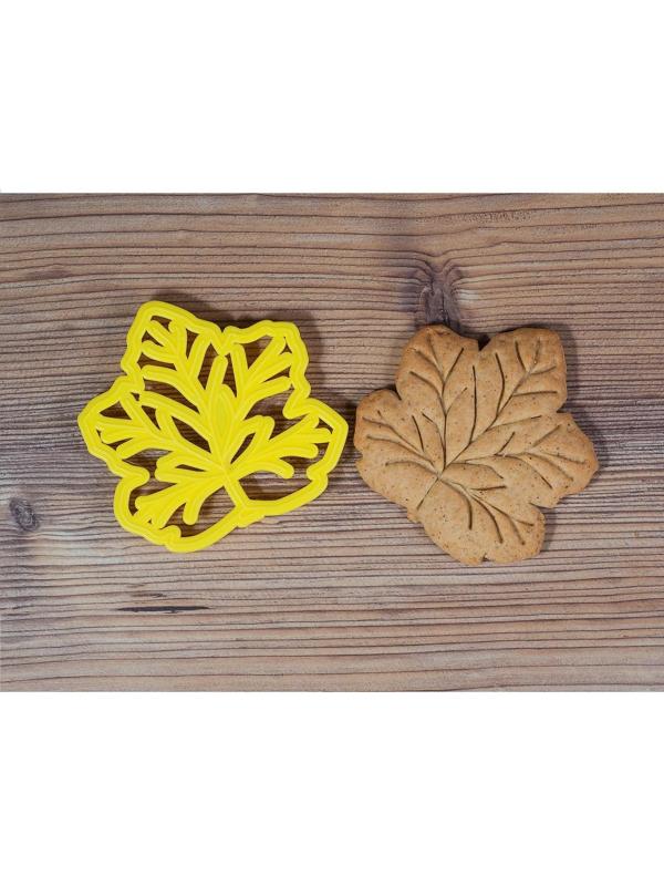 Форма для вырезки теста «Листочек», цвет жёлтый