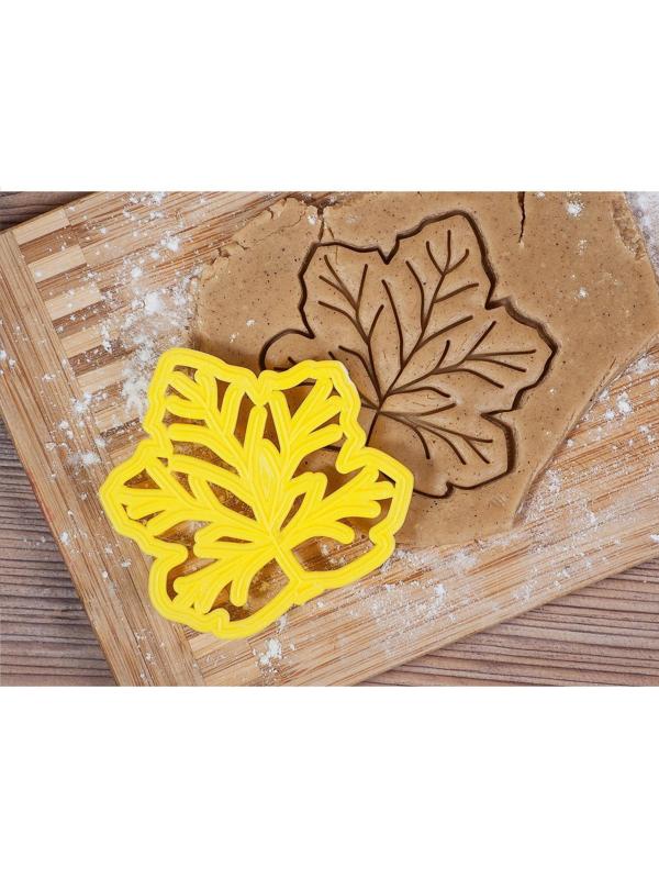 Форма для вырезки теста «Листочек», цвет жёлтый