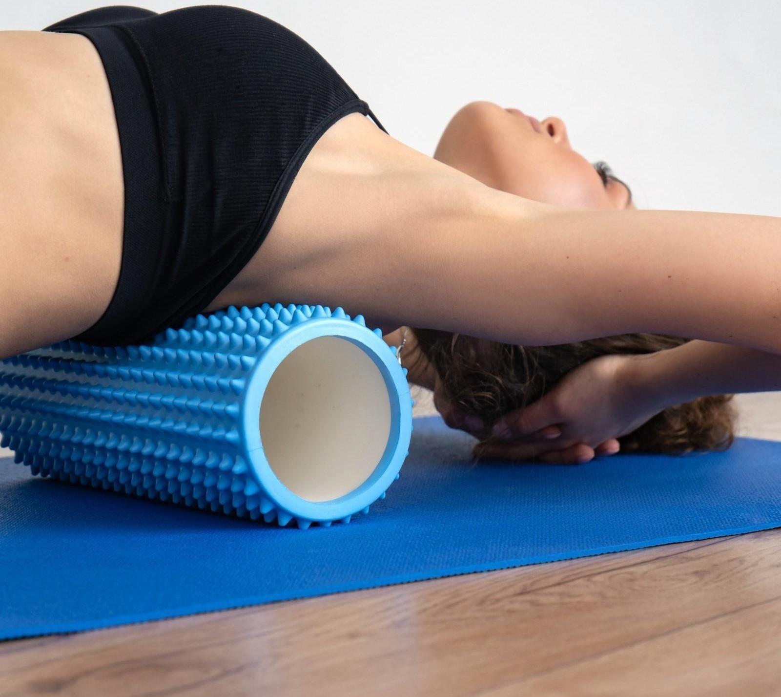 Роллер массажный для йоги 33 х 12 см, цвет светло-голубой