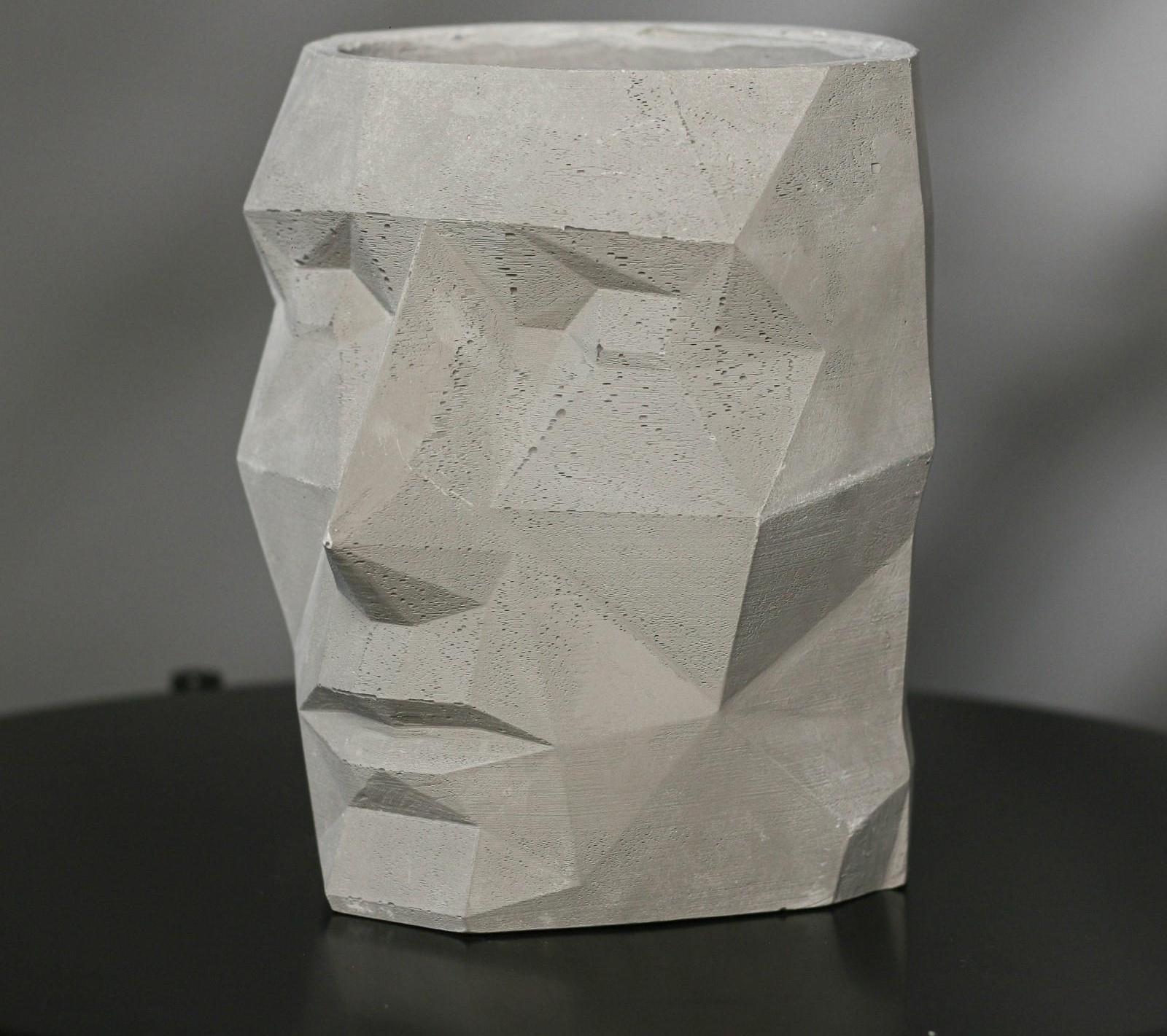 Кашпо полигональное из гипса «Голова», серое, 16 х 20 см