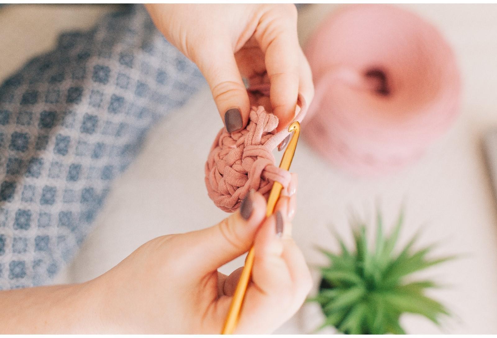 Крючок для вязания, двусторонний, d = 6/7 мм, 13 см, цвет золотой