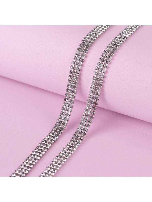 Цепь со стразами, 3 ряда, 6 мм, 4,5 ± 0,5 м, цвет серебряный