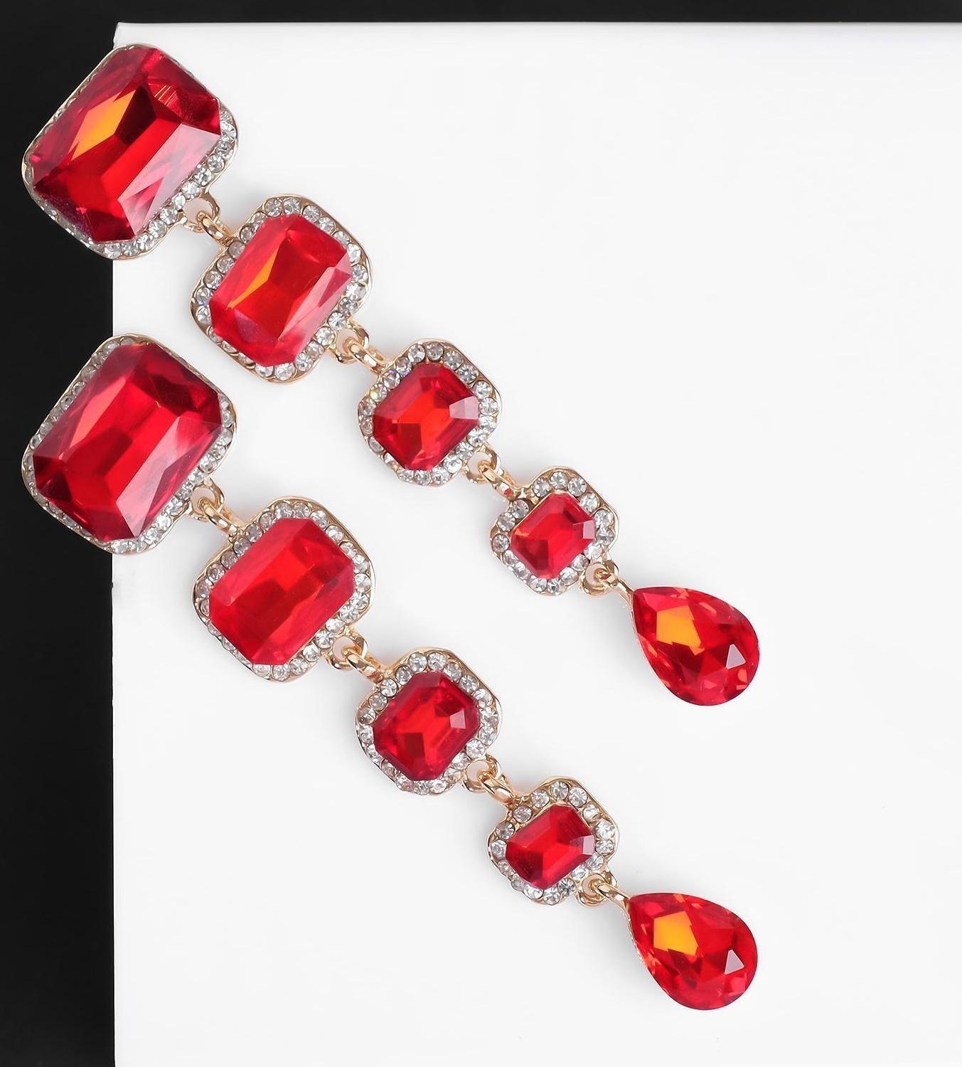 Серьги висячие со стразами 