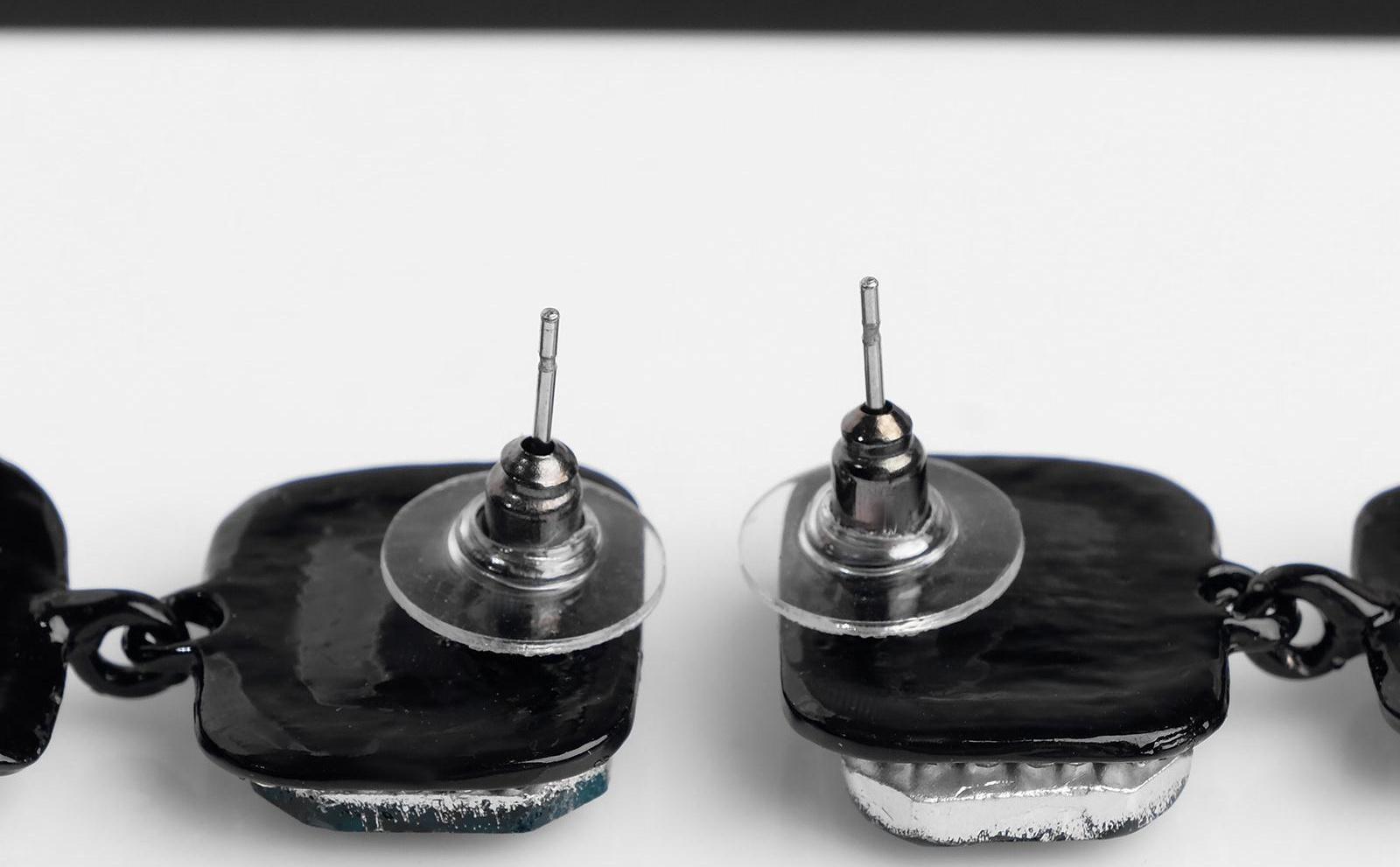 Серьги висячие со стразами 