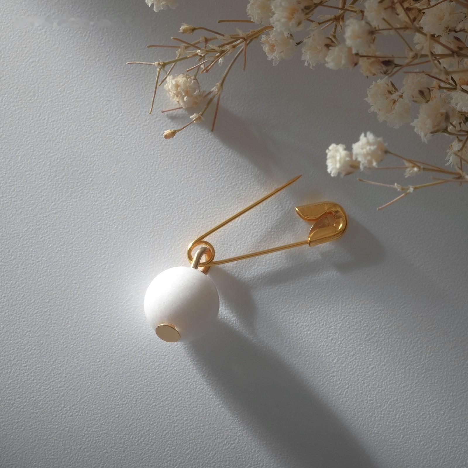 Булавка-оберег шар №8 