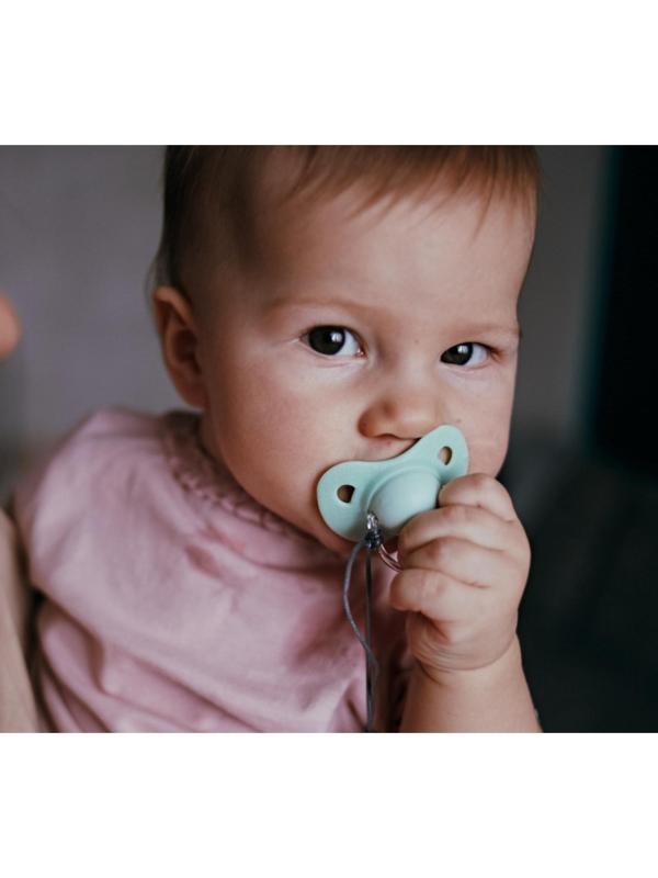 Соска-пустышка классическая, силикон, от 3 мес., с колпачком, МИКС для мальчика