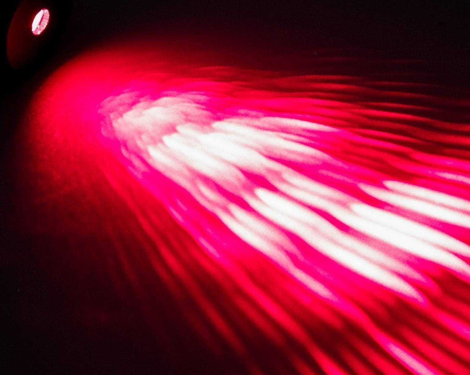 Лазерная указка аккумуляторная, дальность 2 км, красный луч, 14 х 2 см