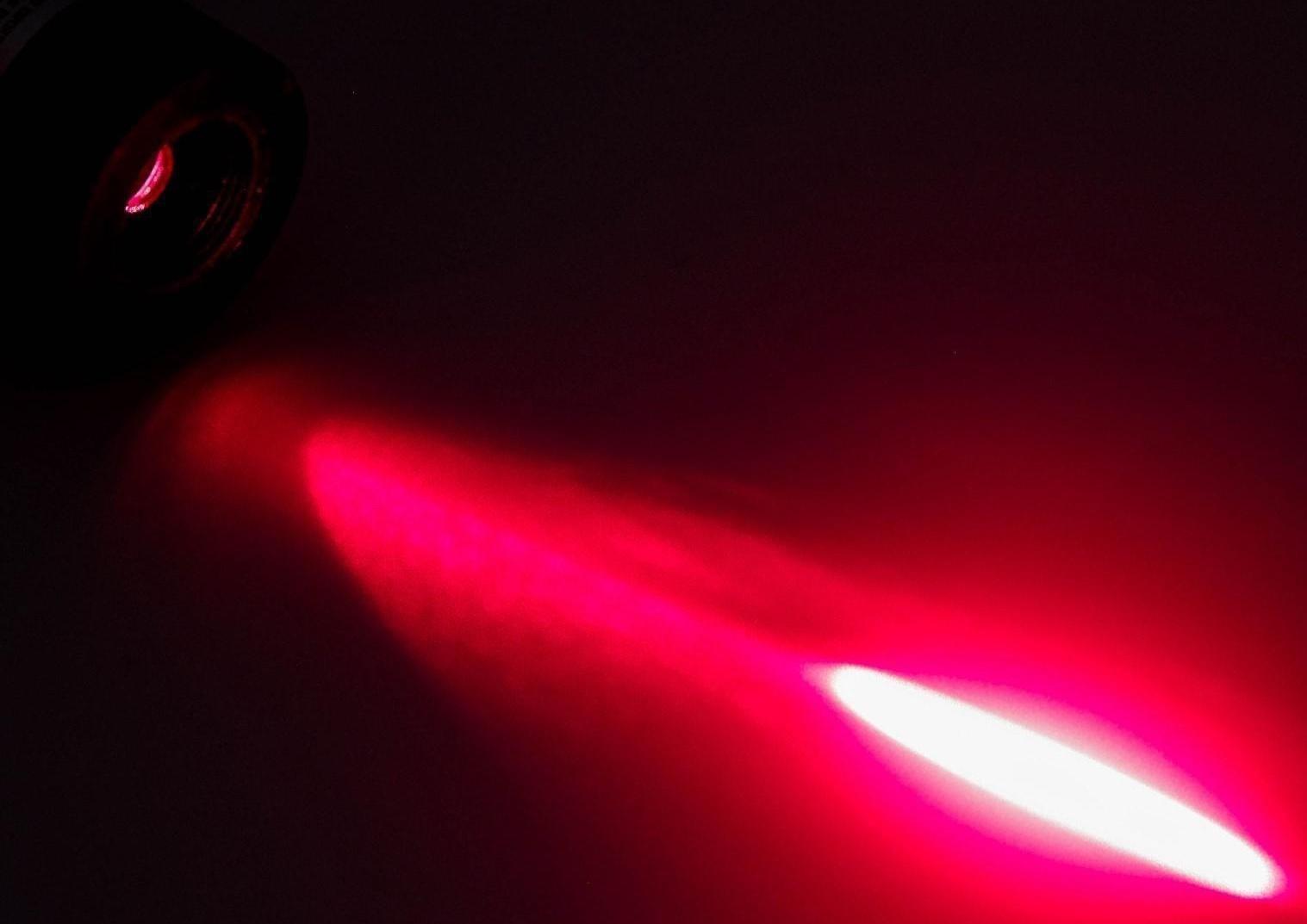 Лазерная указка аккумуляторная, дальность 2 км, красный луч, 14 х 2 см