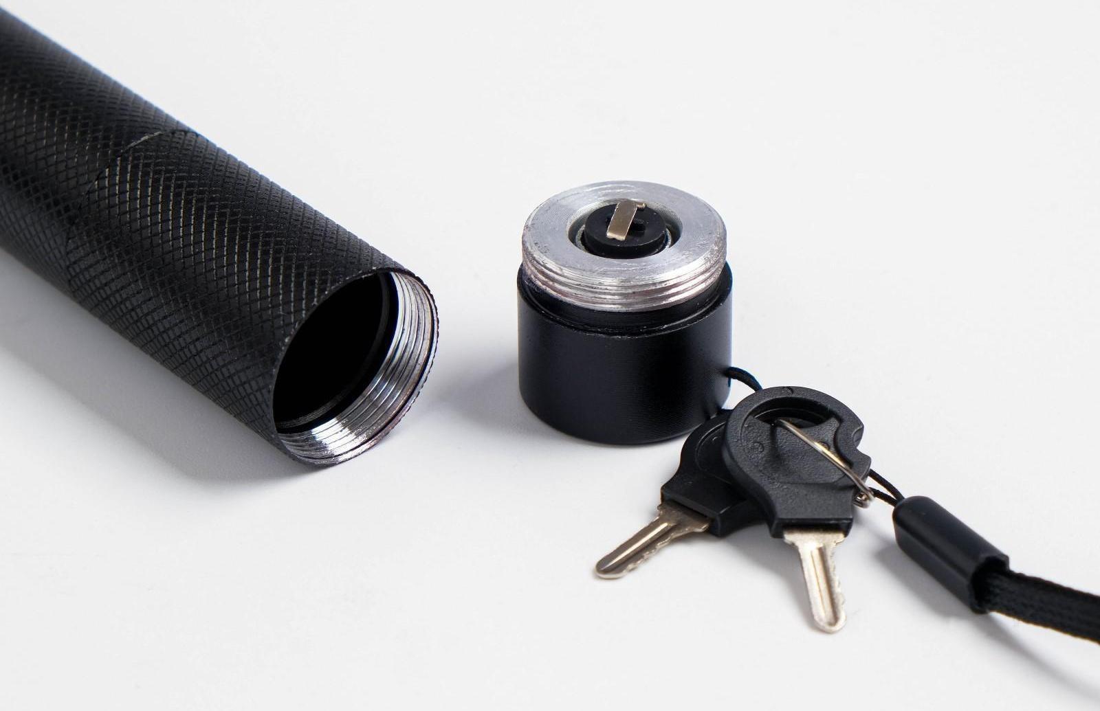 Лазерная указка аккумуляторная, дальность 2 км, красный луч, 14 х 2 см