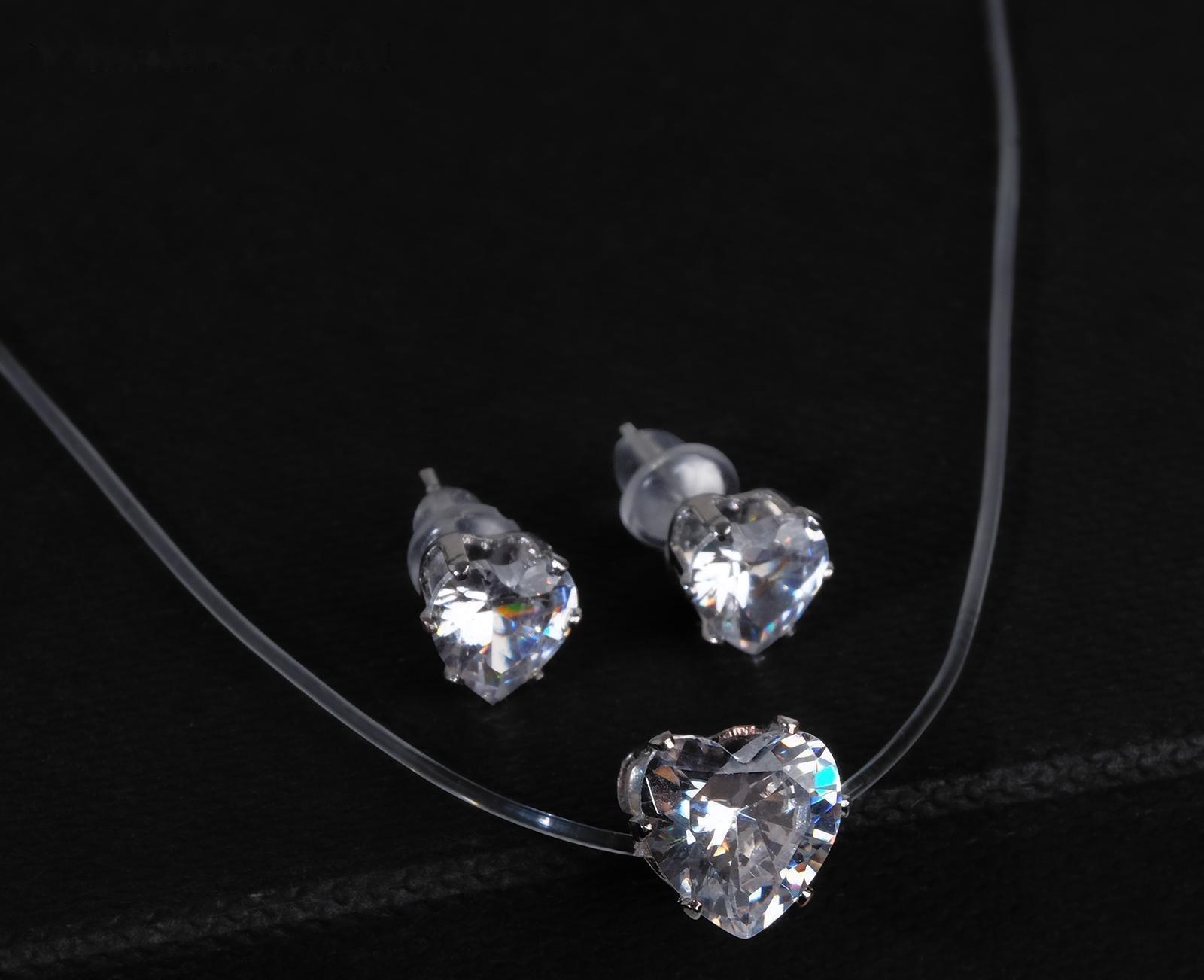 Гарнитур 2 предмета: серьги, кулон 