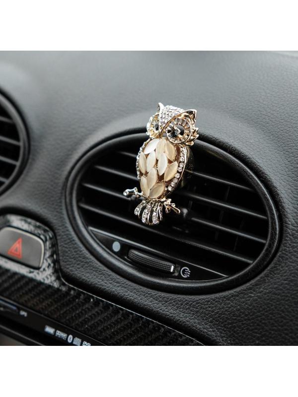 Украшение в дефлектор автомобиля 