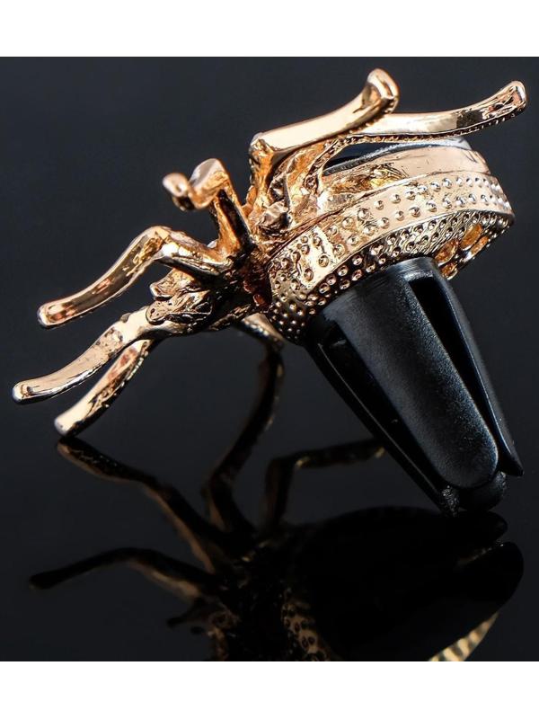 Украшение в дефлектор автомобиля 