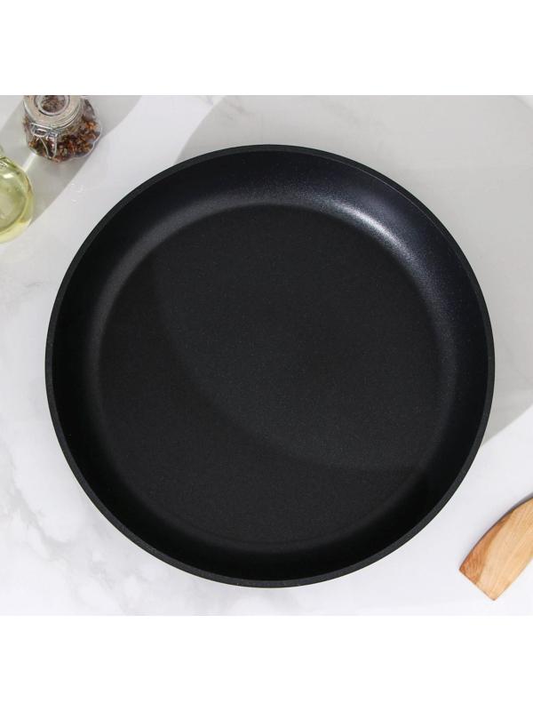 Сковорода, d=34 см, без ручек, антипригарное покрытие, цвет чёрный